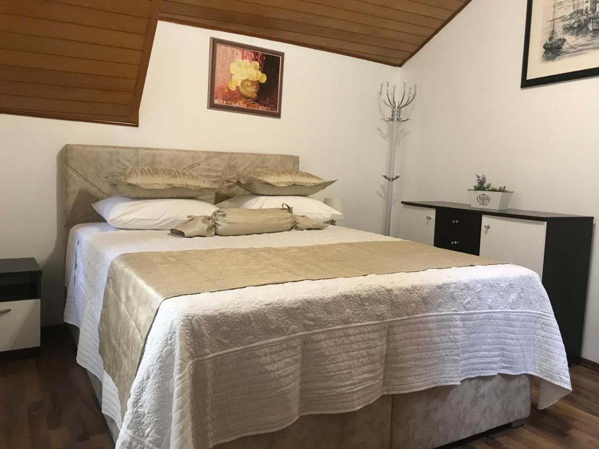 Center Apartment Neno Split Exterior foto
